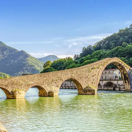 Via Della Chiesa Ii *