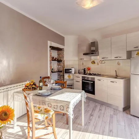 Via Della Chiesa Ii *