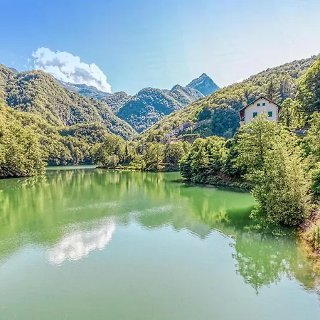 Appartamento Via Della Chiesa Ii San Romano (Lucca)
